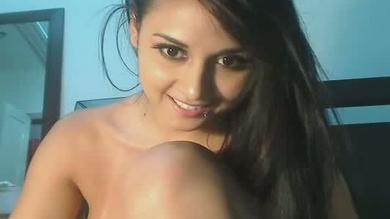 Stunning Latina masturbating on the webcam