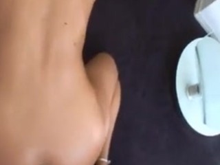 Jewish Girl loves to have her toes sucked