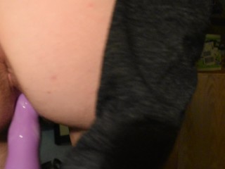 Chubby Girl Showing Her Ass and Body on Cam