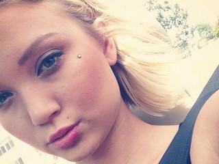 Exotic American Girl Cheats with Co-worker