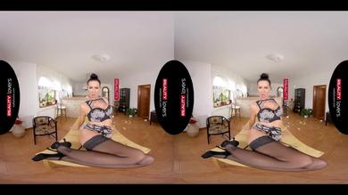 Luscious MILF Texas Patti rides cock VR