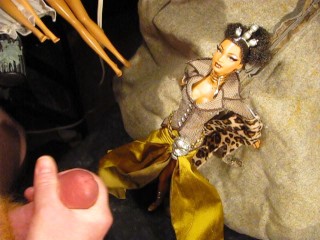 Fit big-booty redhead masturbates in the mirror 