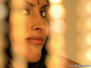 Come and suck my boobs and fantasize my body