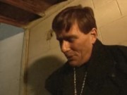 It is an elevator and fellatio. 