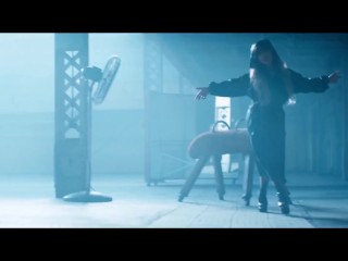 Dominatrix slut teases male gimp