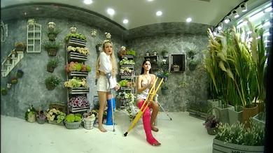 Amateur babes with leg casts inside a shop VR