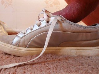 My cumming inside my girflriends pussy (creampie)