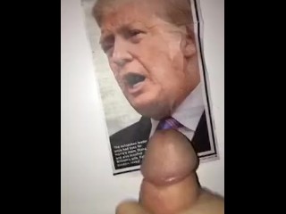 Hot dude jerks off on cam