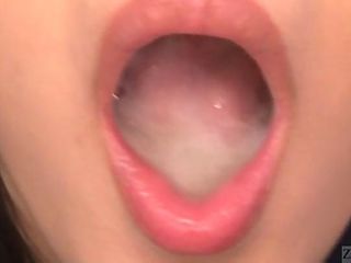 Subtitled Japanese schoolgirl Tsugumi Mutou gokkun blowjob